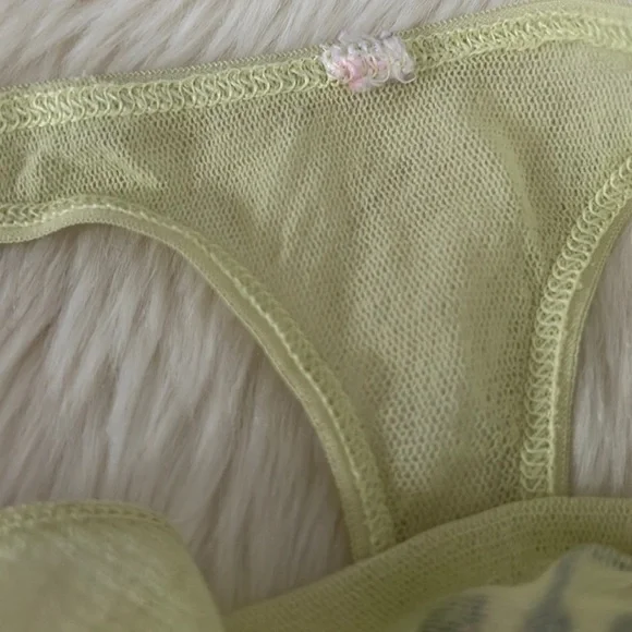 Y2K Victoria’s Secret Mesh Dragonfly Thong - Picture 4 of 5